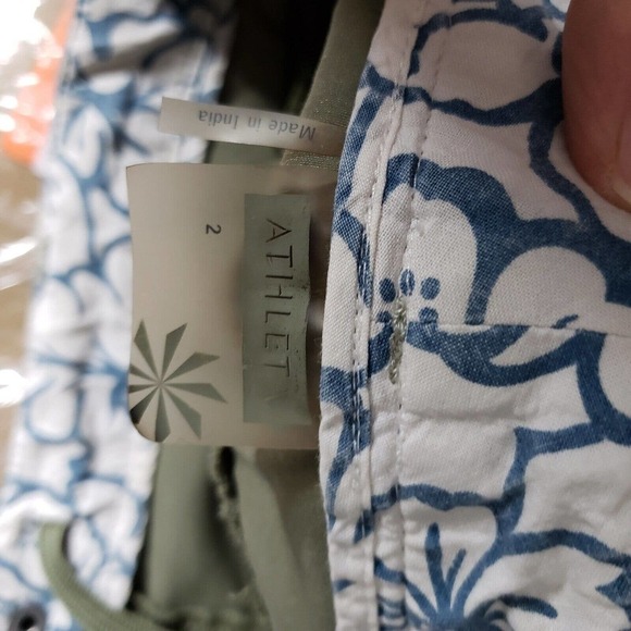 Athleta Womens Dipper Bermuda Hiking Walking Shorts womens sz 2 10 khaki tan - Picture 7 of 8